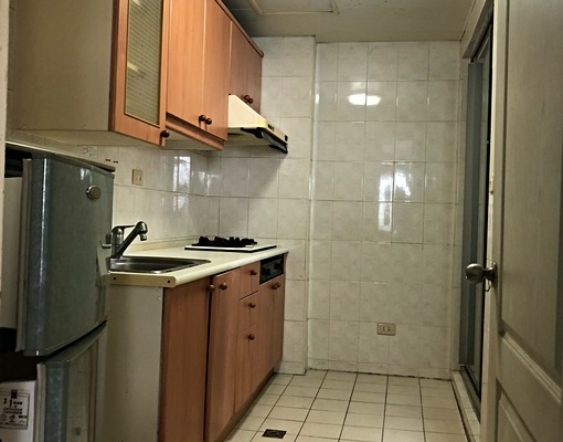 介壽路大潤發力霸3房平面車位 - Image 5