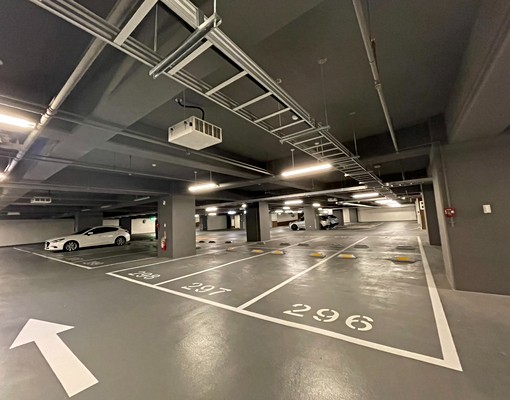 年前優惠長虹交響苑B2平面賓士車位 - Image 1