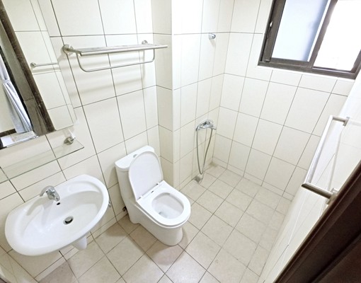 三井一中⛅陽台獨曬⛅租補入戶籍⛅超級秒殺 - Image 3