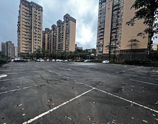 車位出租季繳7200元 - Image 3