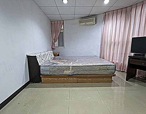 陽光溫馨美套房,近捷運,一卡皮箱即可入住 - Image 1