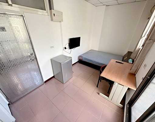 勤益中臺❤便宜電3元❤大陽台套房❤室內機車位 - Image 4