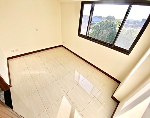 整棟透天出租⭐四房⭐有車位⭐可寵⭐可戶籍 - Image 9