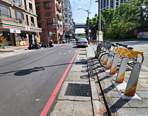 三重12坪1房1廳1衛-附網路第4台-各室皆有對外窗 - Image 15