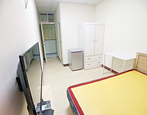 光明商圈套房全新整理近台元大遠百 - Image 2
