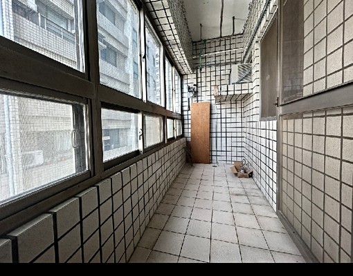 四房二廳變頻冷暖,可租補,禁寵神明(仲社免) - Image 4