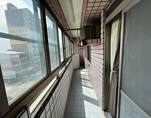 明道中學旁丨可租補丨三房平車丨2萬全含丨樓下迷克夏丨電梯直達 - Image 3