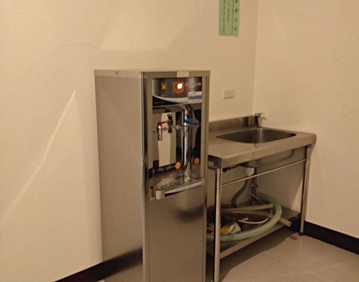 南竹路奉化路口套房,獨立陽台,自用洗衣機 - Image 2