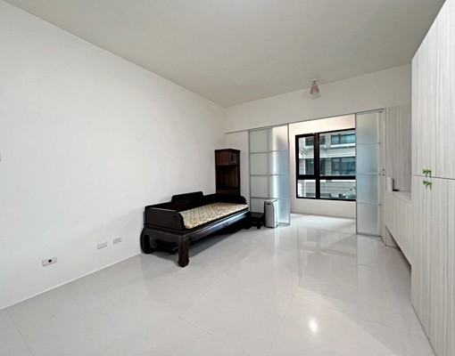 帝寶三房車位美廈 - Image 1