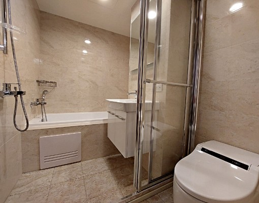 高鐵特區三鐵共構精裝全配家電美2房+平車 - Image 12