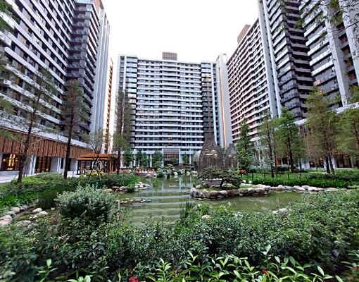 高鐵特區三鐵共構精裝全配家電美2房+平車 - Image 1