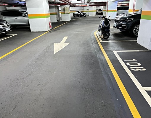 湯泉二期湯泉美地，坡道平面車位 - Image 2