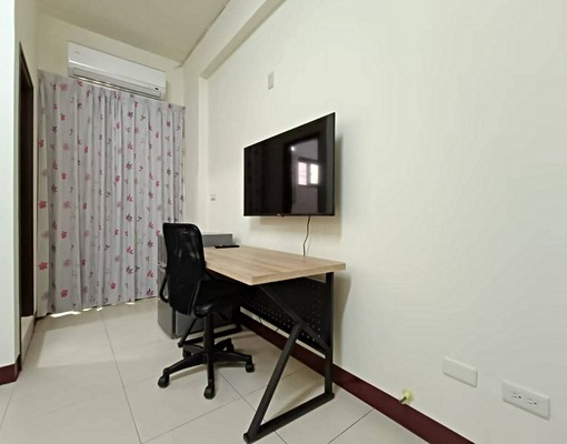 近東區豪宅型有陽台大套房 - Image 7