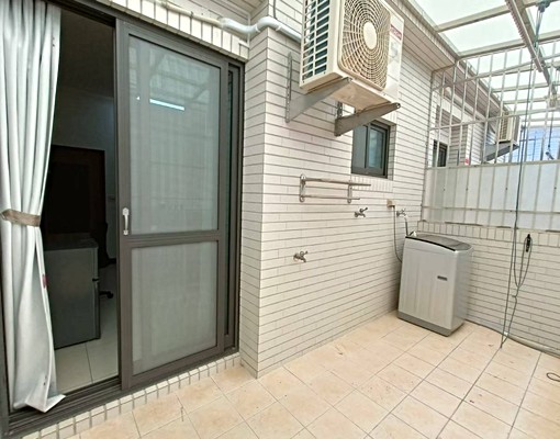 近東區豪宅型有陽台大套房 - Image 8