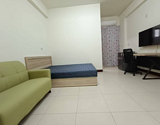 近東區豪宅型有陽台大套房 - Image 12