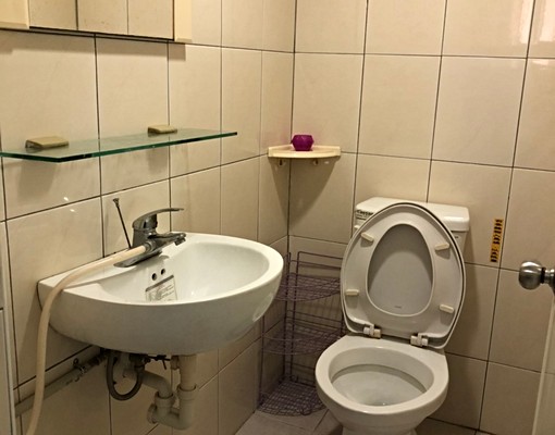 近家樂福新仁店套房家具電.獨立洗衣機 - Image 3