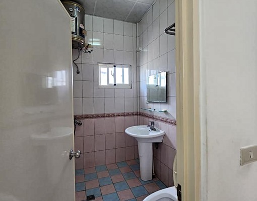 溫馨-套房-採光-通風-小陽台出租 - Image 1