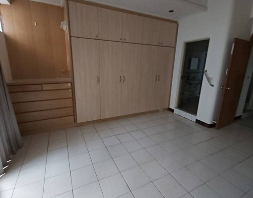 正東區雙車花園大透天可做工作室,長約可議 - Image 8