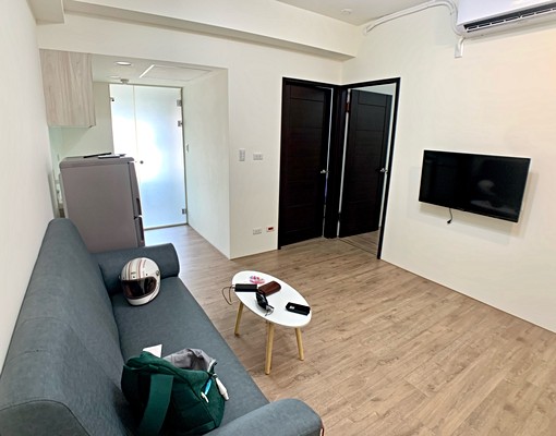 可租補~4年屋!2房車位!水湳親家大鵬!衛浴開窗 - Image 2