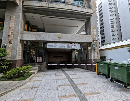 正巨蛋捷運站旁超佳機能鬧中取靜采翔天陽台進出美2房 - 591租屋網 - Image 4