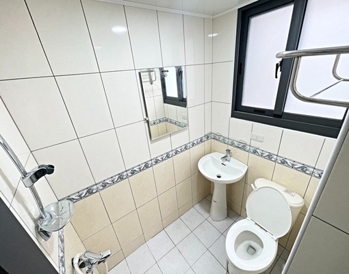 一中中友⭐陽台獨洗⭐流理台⭐室內機車位 - Image 9