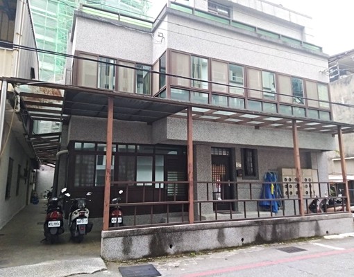 鄰近慈濟大學~優值套房出租~限學生 - Image 1