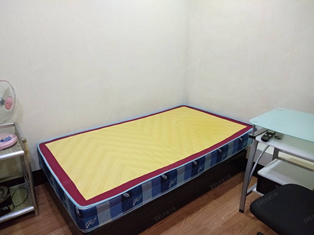 4樓402套房6坪租6500