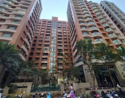 美術館新裝潢大二房 - Image 1