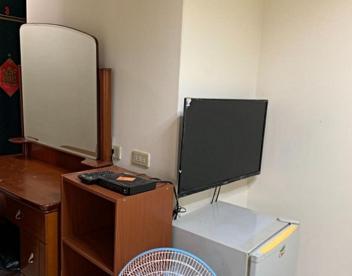 環球購物中心旁!中山路與漢生東路口! - Image 3