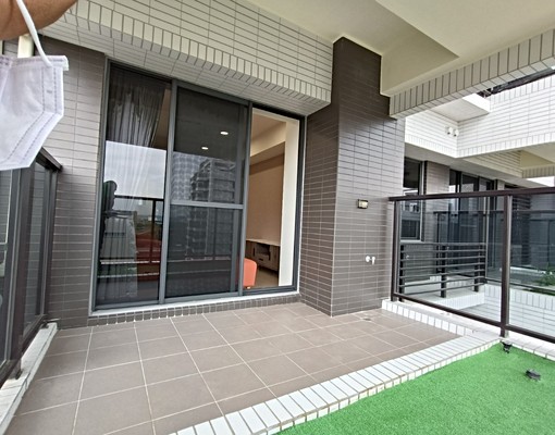 都會公園全新裝潢三房附平面車位 - Image 8