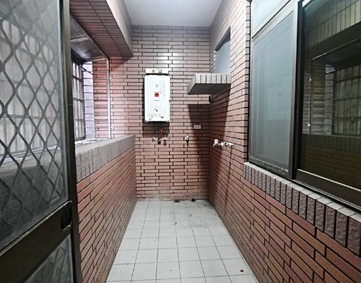 𝓝香山國小旁|四房空屋|附車位|附設冷暖冷氣|詳閱介紹 - Image 11