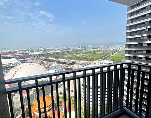 (自租）全新粉刷、漢神洲際W高樓視野2房格局平面大車位 - Image 1