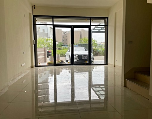 超大空間透天出租 - Image 1