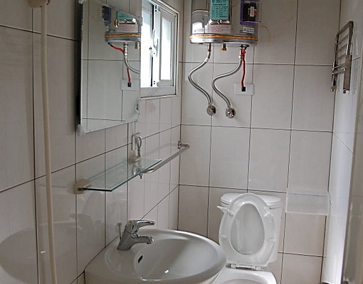 近光華夜市安靜單人套房包電視網路 - Image 4