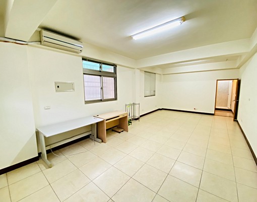 透天別墅3+3房大主臥更衣室★有車庫露台戶★可寵可報稅神明廳 - Image 4