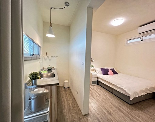 台南長短租首選火車站成大(備陽台/廚房)一層一戶採光優質套房 - Image 4