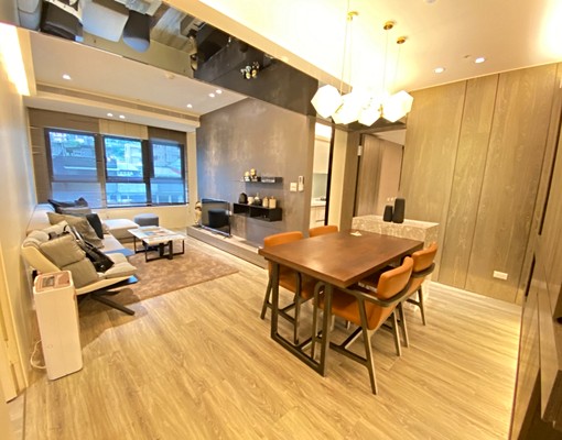 近新店捷運,精裝兩房,附車含管 - Image 1