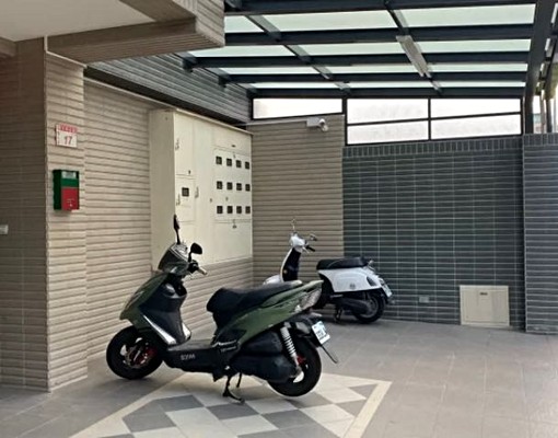 全新完工.超高CP值電梯專業套房出租 - Image 2
