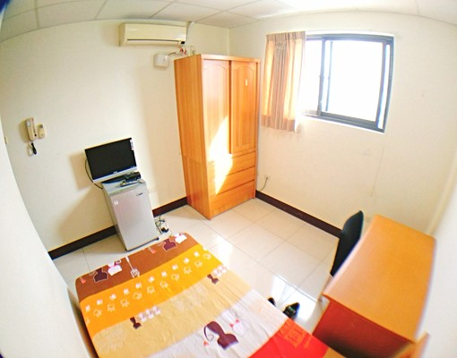 台中科大💯可貓✅電梯💙採光套房 - Image 2