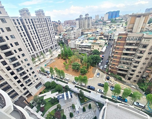 龍慈路~高樓層景觀戶~兩房車~加賴詢問 - Image 10