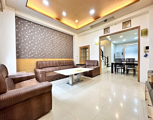 ★門前汽車位★家具全配★高級別墅★ - Image 8