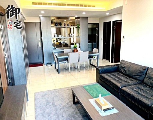 頂樓帝王戶★鉅虹建設★大三房★百萬裝潢★家具全★平車★剩一間 - Image 5