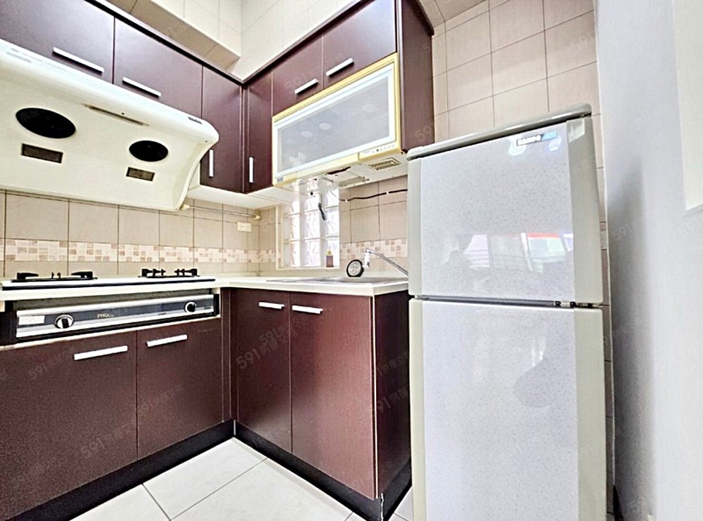 廚具齊全附冰箱