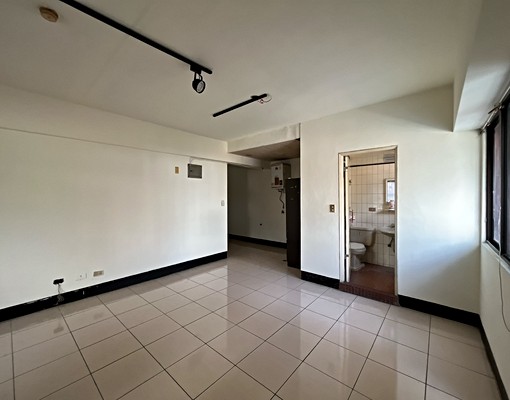 中區成功路靜巷澄清醫院旁優質大套房非常適合居家照護 - Image 5