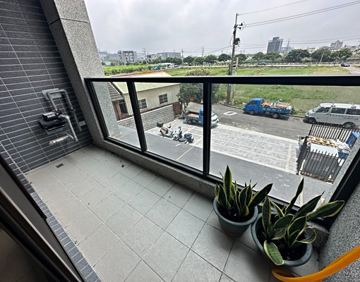 近美光全新2房含車位 - Image 8