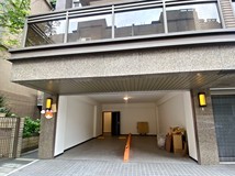 基金一路220巷帝榮富麗電梯..