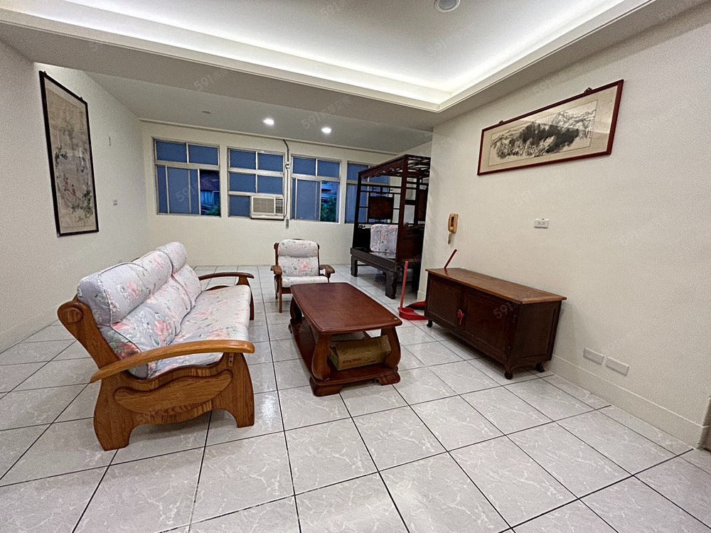 客廳,裝有獨立冷氣