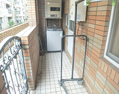 園區清大交大~優質大四房木質地板~屋況優附家電平車 - Image 10