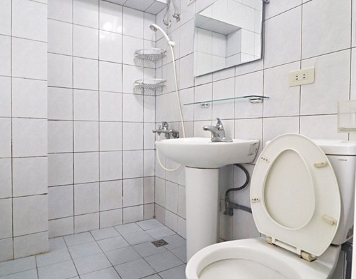 免仲介費-水湳中國醫長安路二段出租大套房(有飲水機可租補) - Image 5