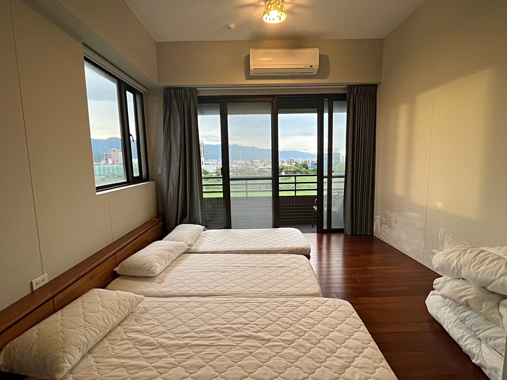 宜蘭獨棟華廈~售全棟(可分開購買)店住辦